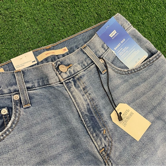 Levi's Light Blue Baggy Dad Jeans - Picture 2 of 3